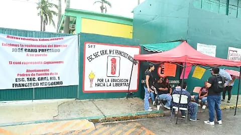 2 PROTESTA