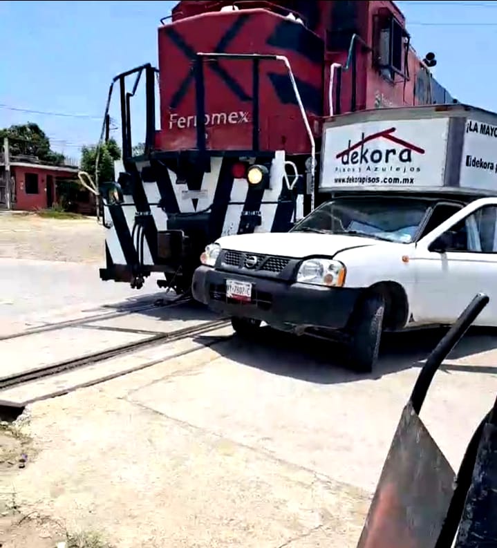 3 CAMIONETA
