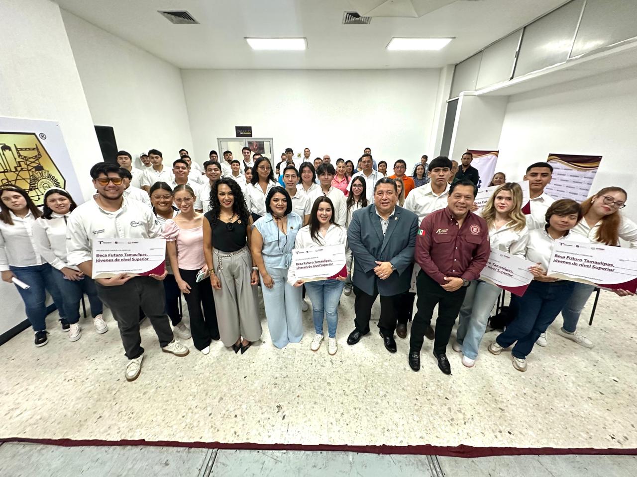 2 BECAS