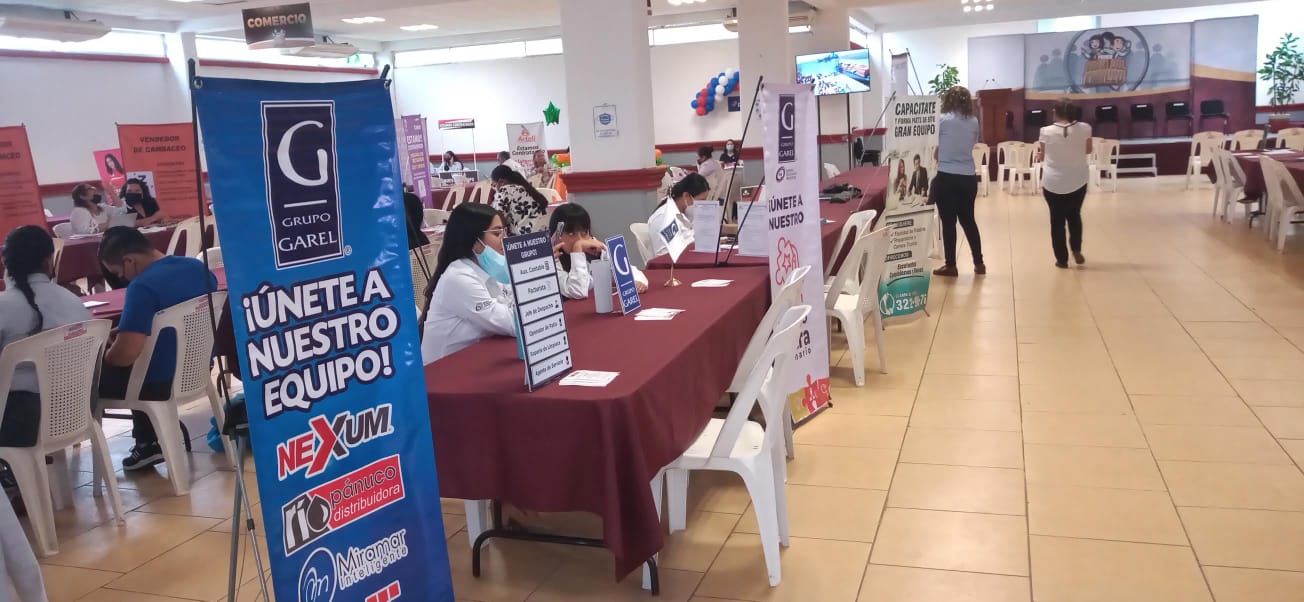 2 VACANTES