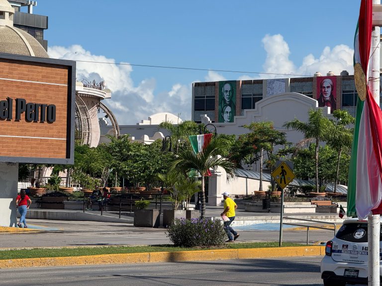 3 ESTACIONAMIENTO
