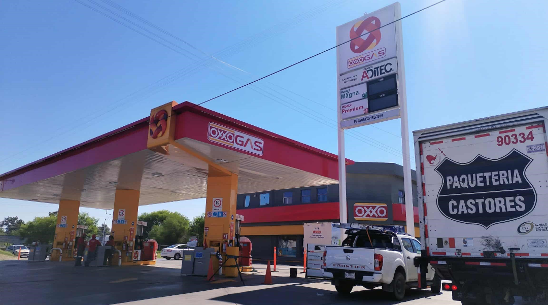 2 GASOLINERAS