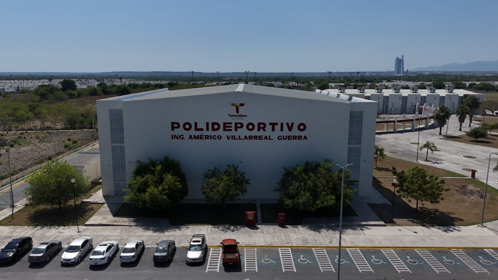 2 POLIDEPORTIVO