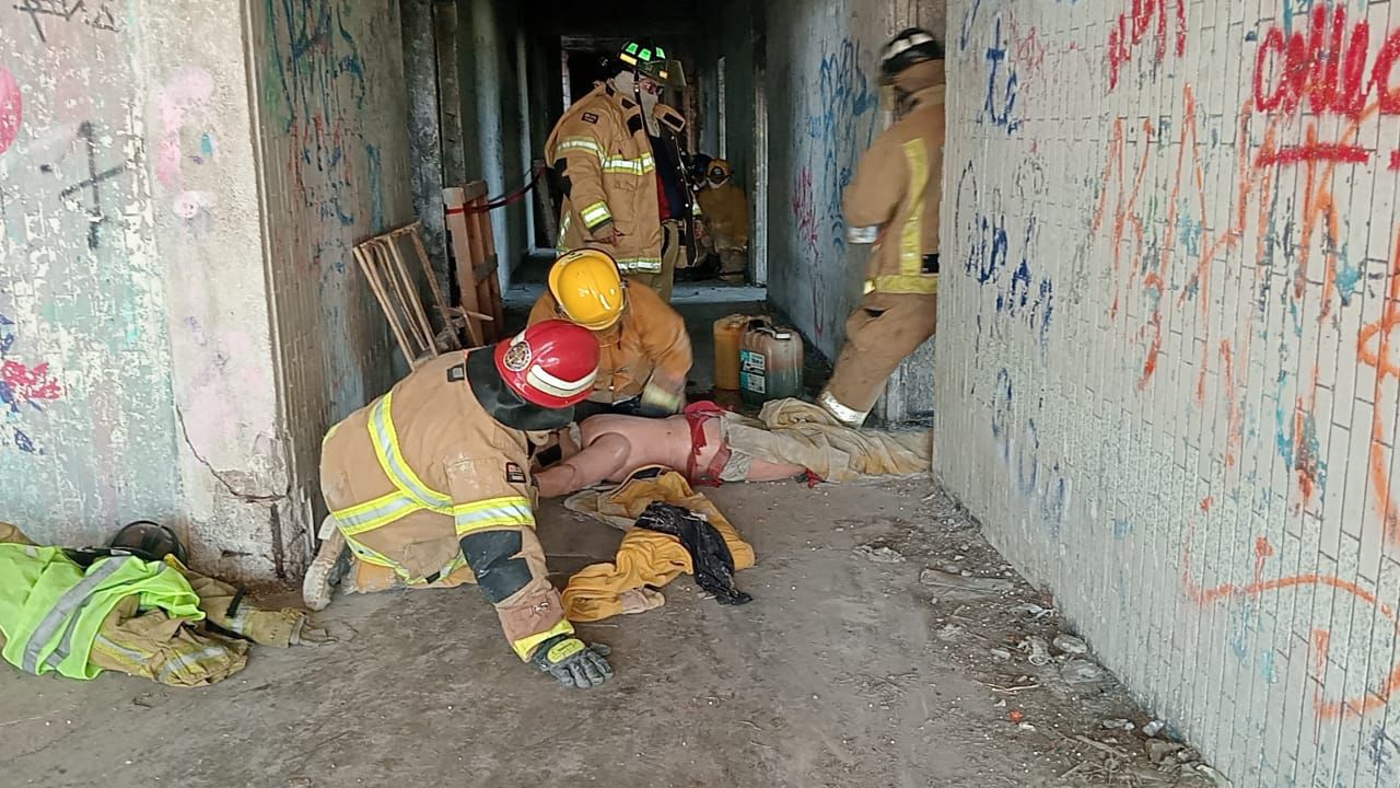 2 BOMBEROS
