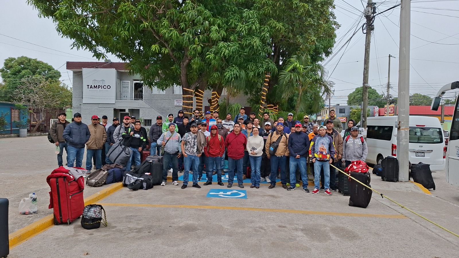 3 TRABAJADORES