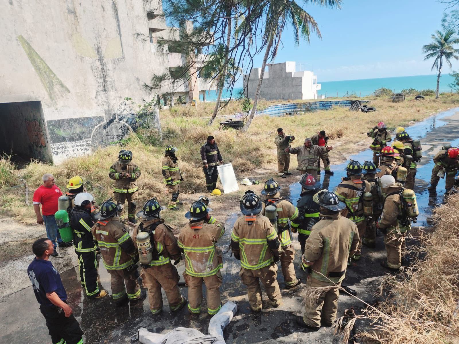 2 BOMBEROS