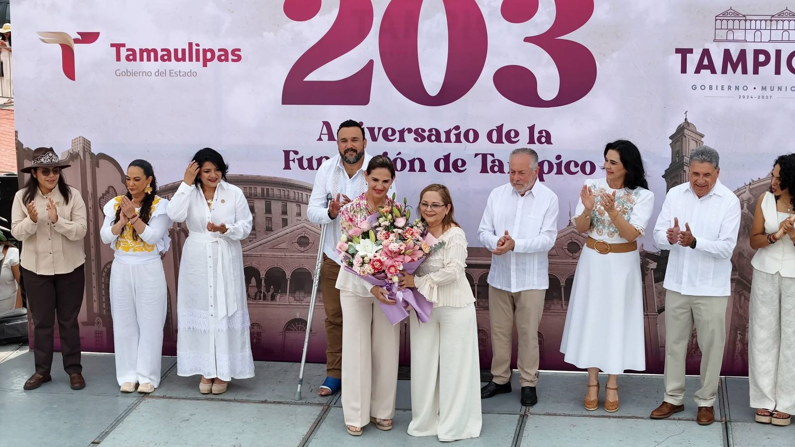 1 ANIVERSARIO