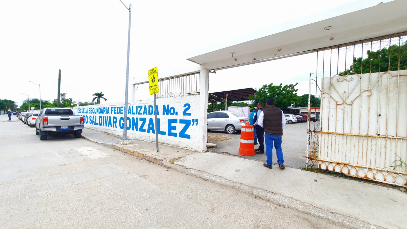 2 ESCUELAS