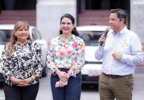 1 APOYOS