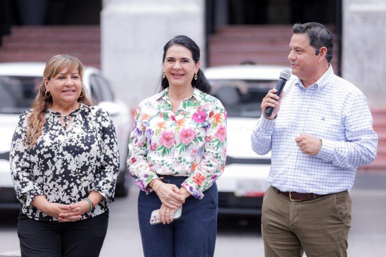 1 APOYOS