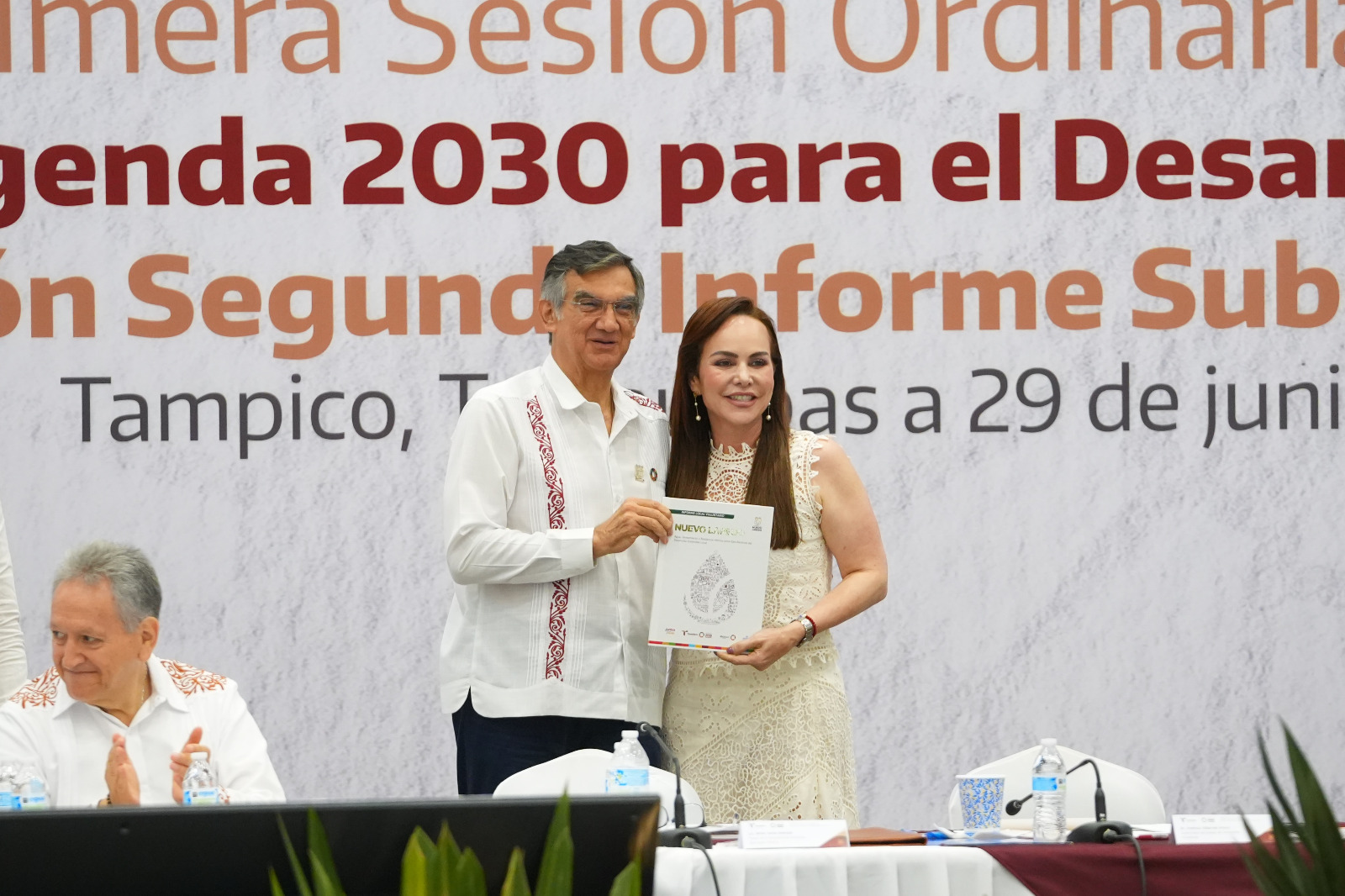 1 LIDERAZGO