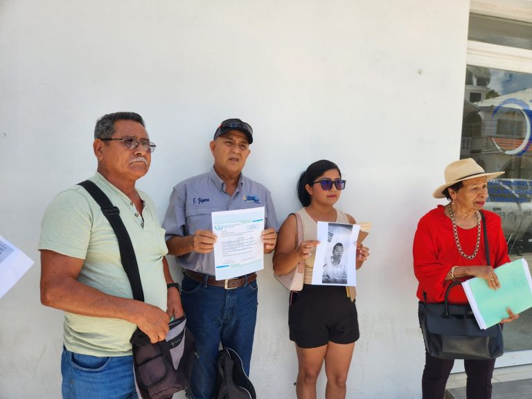 3 DENUNCIAN