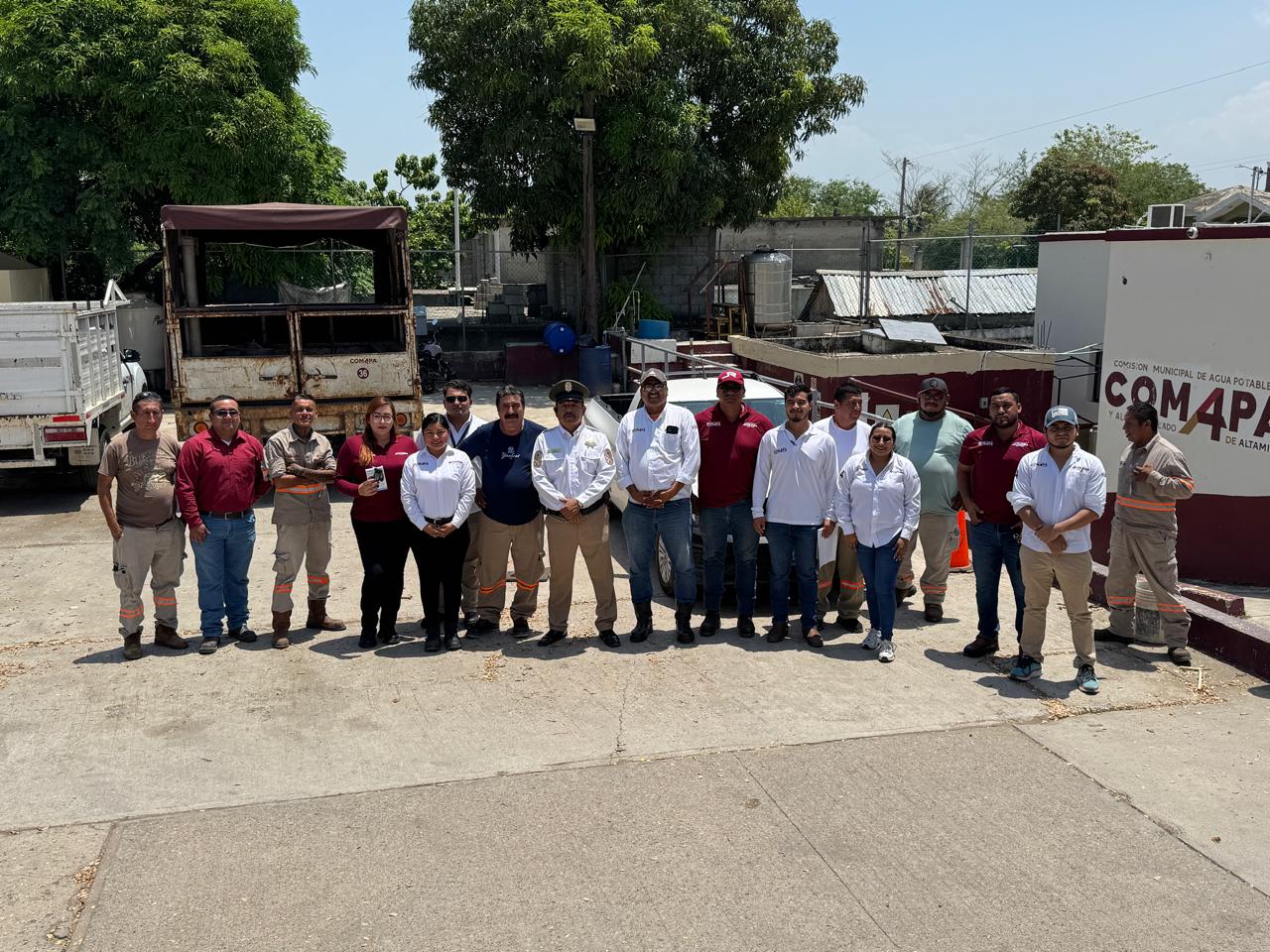 1 EMPLEADOS