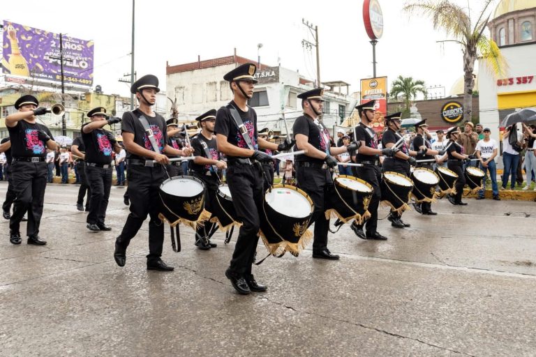 1 DESFILE