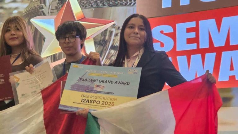 1 CAMPEONA