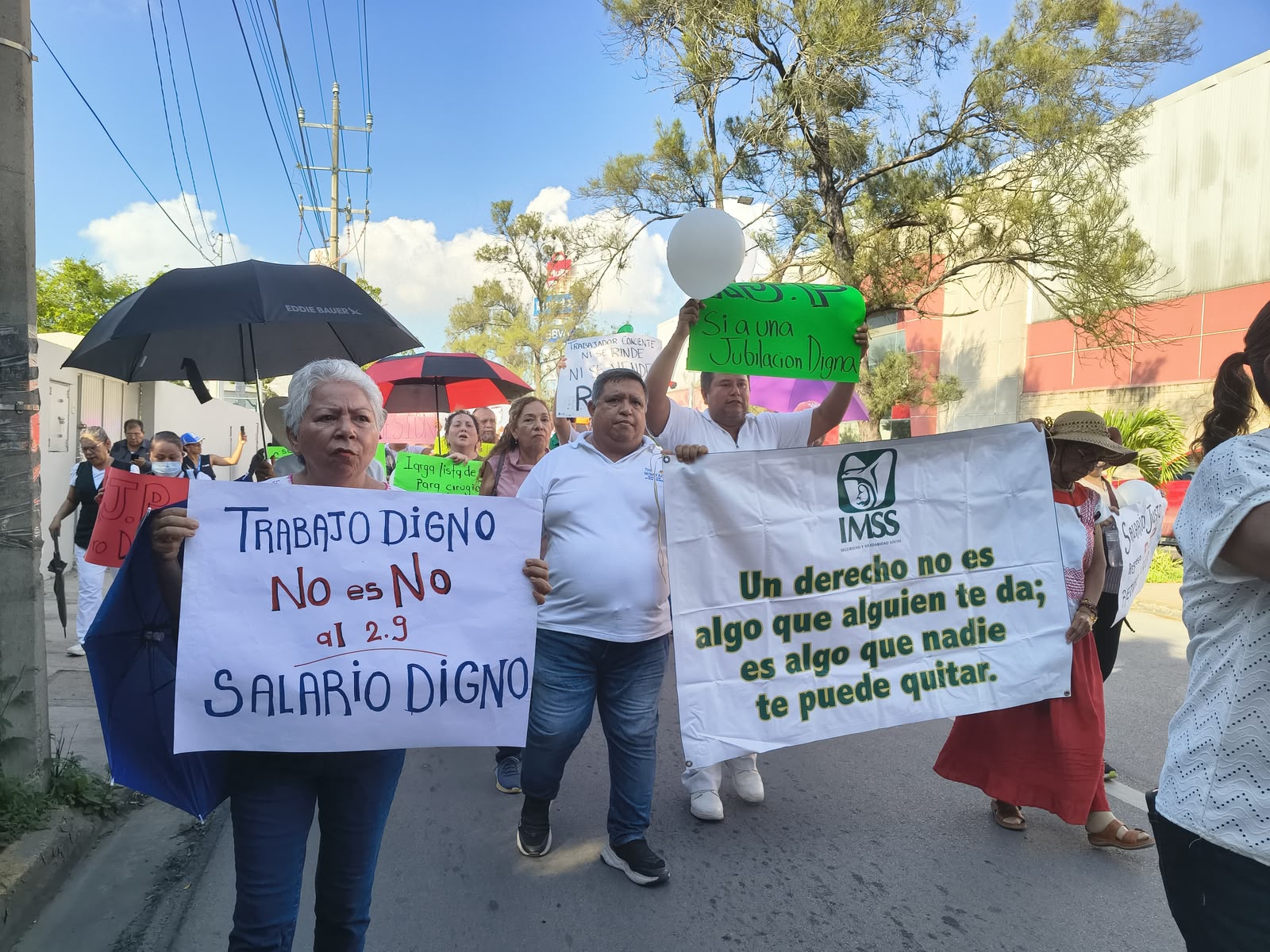 1 EMPLEADOS