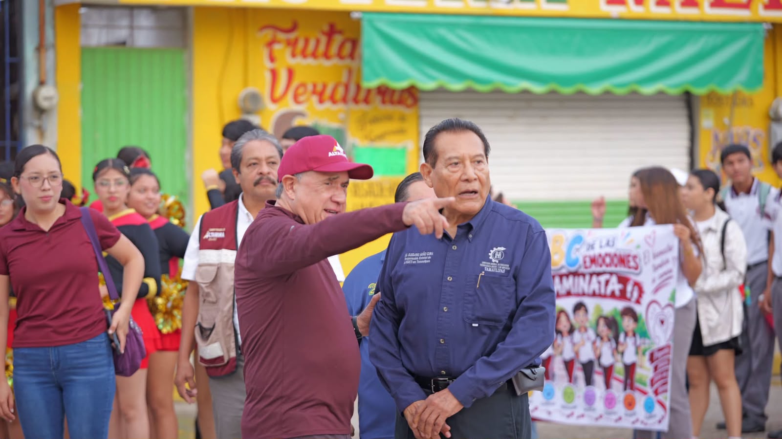1 SEÑALANDO