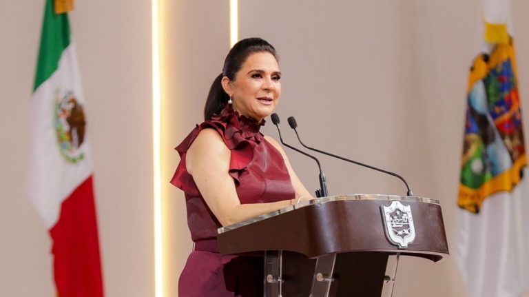 Mónica